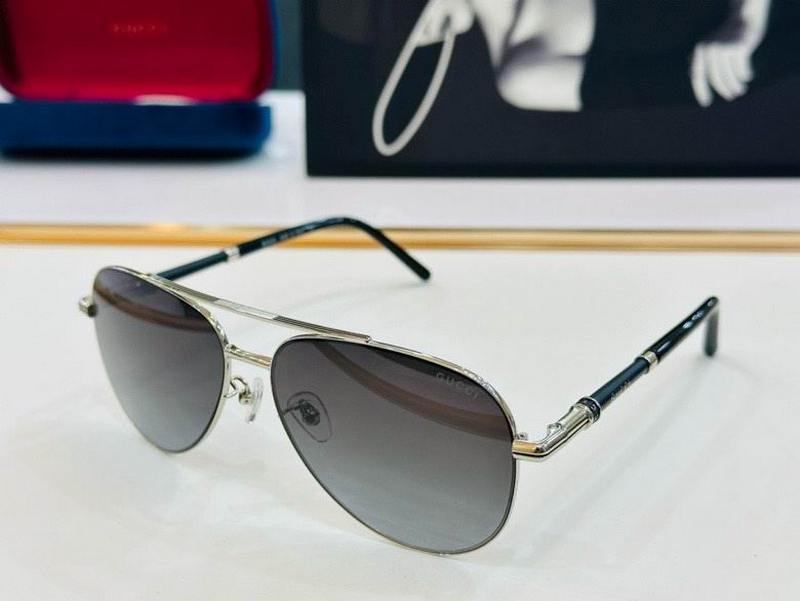 Gucci Sunglasses 860